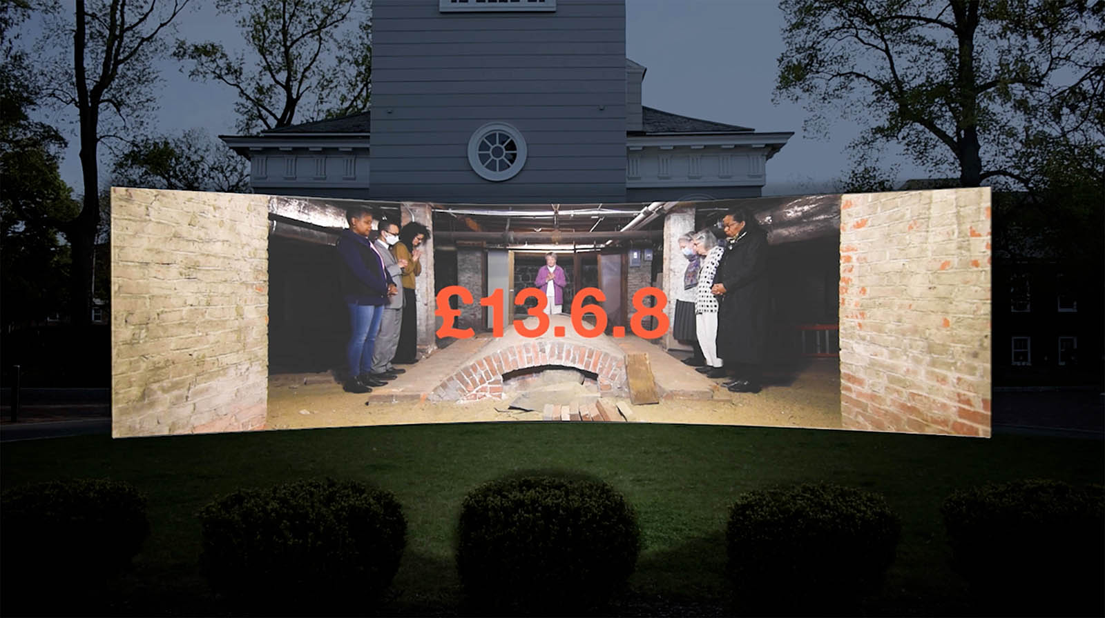 Visualization of curved screen showing a group of people
