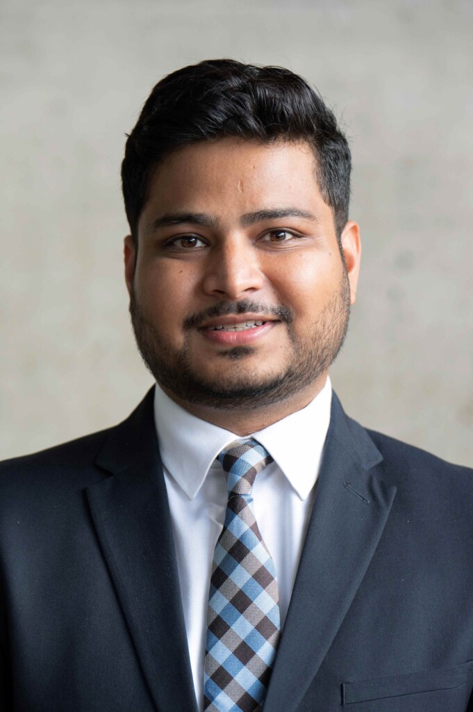 Headshot of Nikhil Kapoor